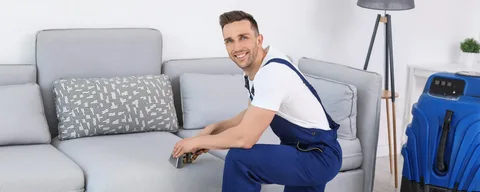  تنظيف الأرائك في الفجيرة باستخدام المواد المنظفة