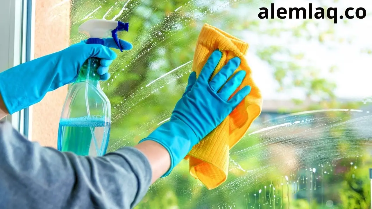 عاملات بنظام الساعات في دبي